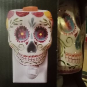Wax Warmer Night Light Sugar Skull Wall Plug In